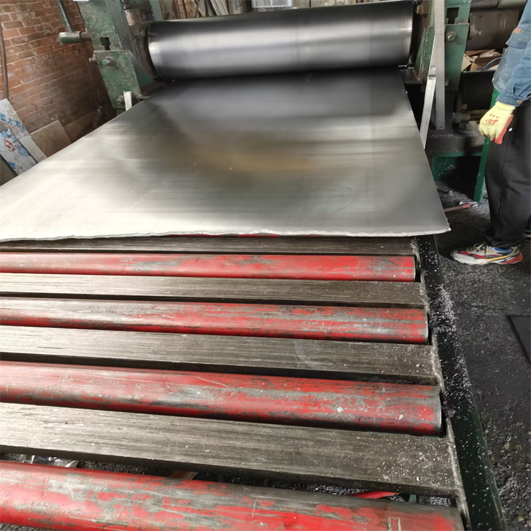 铅板轧制 (2).jpg